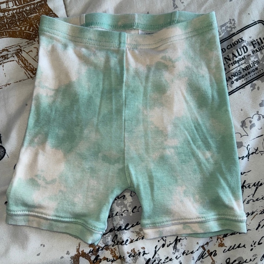 Gap 5T Grogu 2-piece pajamas - Picture 2 of 5